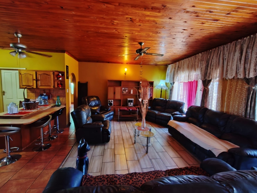 4 Bedroom Property for Sale in Dassie Rand North West